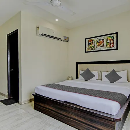 Townhouse Grand Inn Ghaziabad Exterior photo