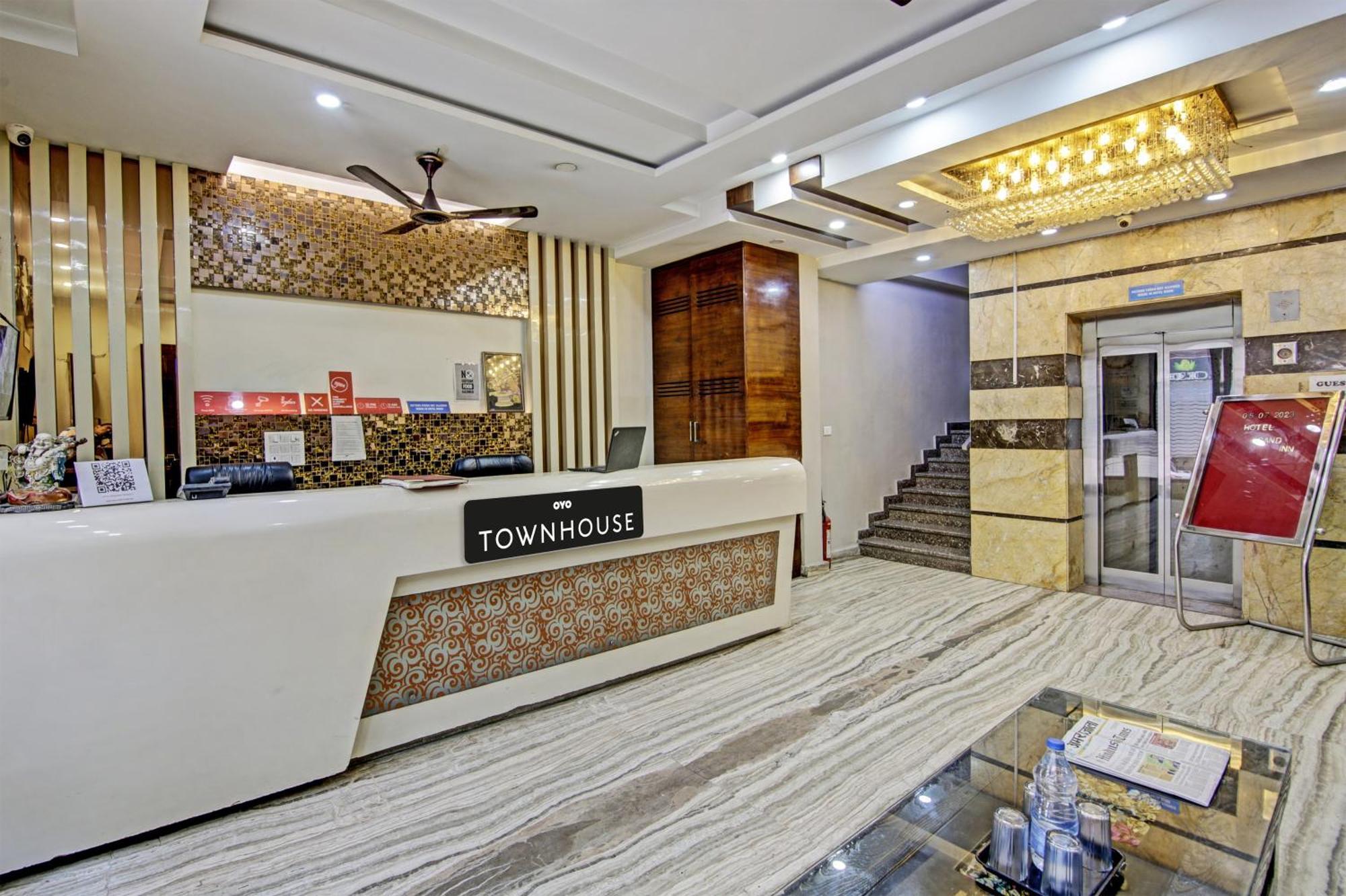 Hotel Townhouse Grand 4*
